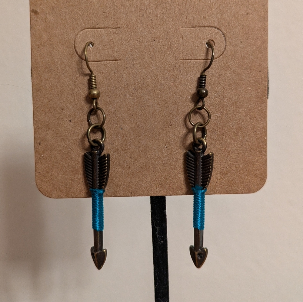 🎄BOGO FREE🎄Bronze and Blue Arrow Earrings